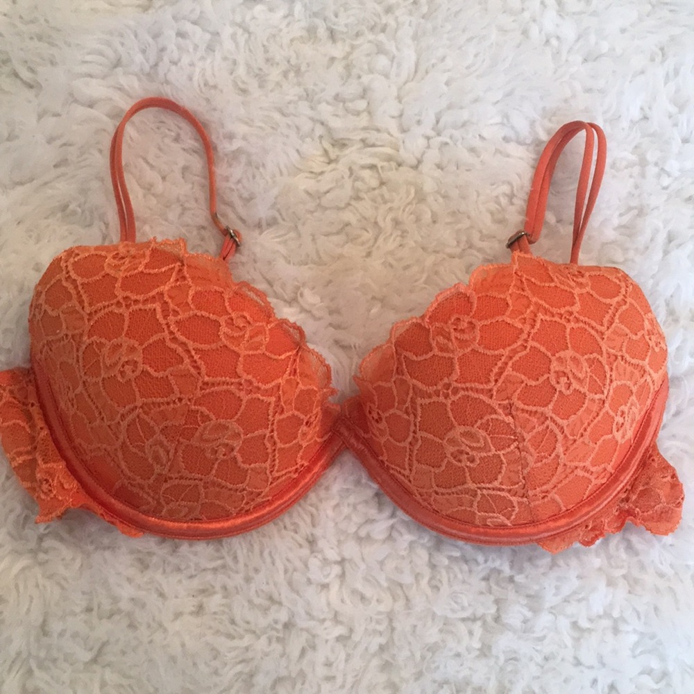 Victoria’s Secret Very Sexy bra 34C
